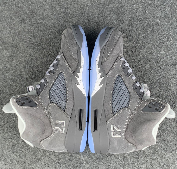 Air Jordan 5 'Wolf Grey' (2026)