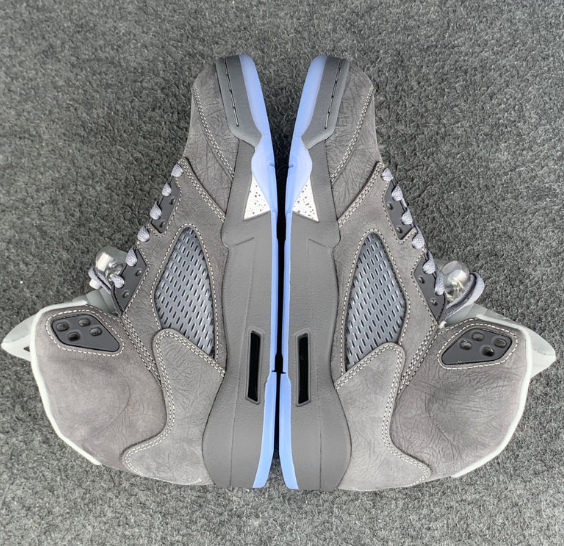 Air Jordan 5 'Wolf Grey' (2026)